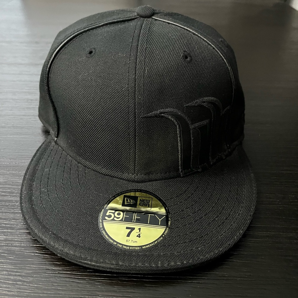 Hart & Huntington New Era hat, size 7 1/4, black with black leather logo